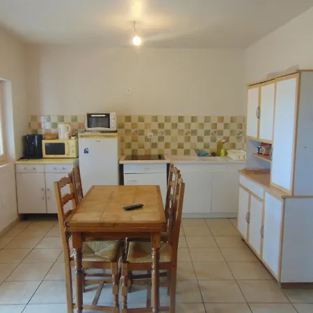 Le Relais De La Rn7 3*