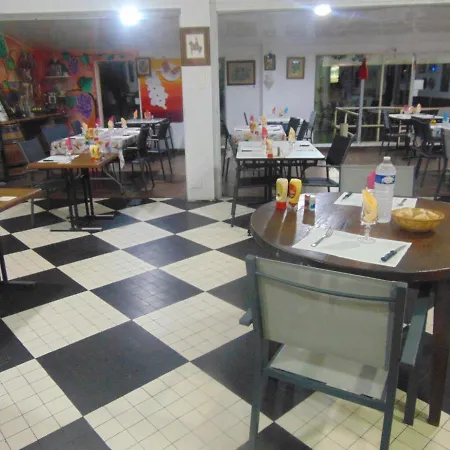 Le Relais De La Rn7 3*