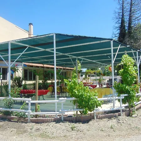 瑞莱斯rn7酒店 3* Châteauneuf-du-Rhône