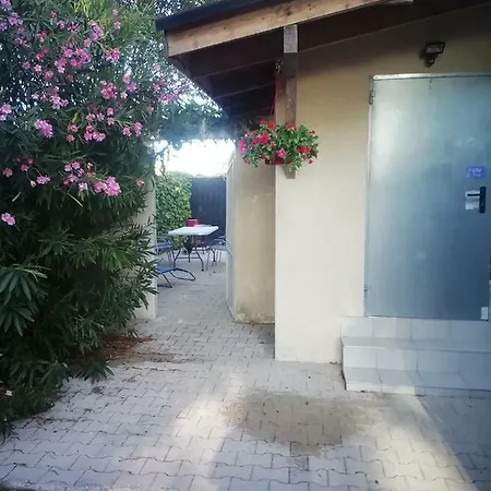 Le Relais De La Rn7 Chateauneuf-du-Rhone